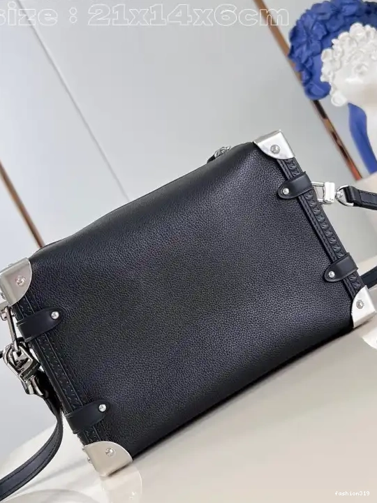 Trunk LOUIS VUITTON PM-21*14*6CM Side 0401